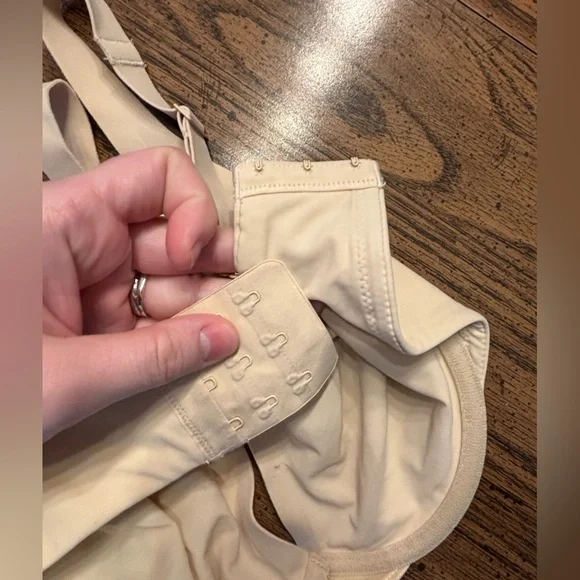 SKIMS women’s bra 32DDD unlined wired bra - Picture 4 of 7